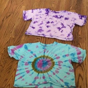 2 colorful tie die crop tops.Size 14/16 (XL),